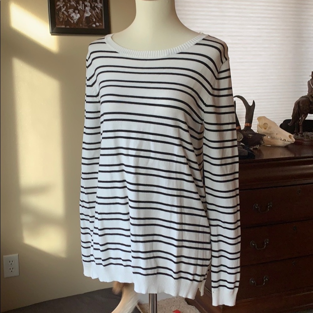 NWOT women’s striped sweater